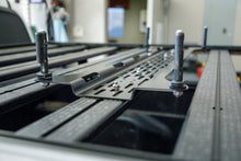 Load image into Gallery viewer, Overland Kitted Universal Mounting Plate for MAXTRAX® MKII and XTREME