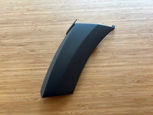 Load image into Gallery viewer, Front Fender Trim Sprinter 907