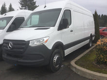 Load image into Gallery viewer, Fender Armor Kit Sprinter 907