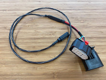 Load image into Gallery viewer, LED Grill Emblem Sprinter 907