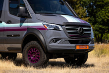 Load image into Gallery viewer, Black Front Emblem Sprinter 907