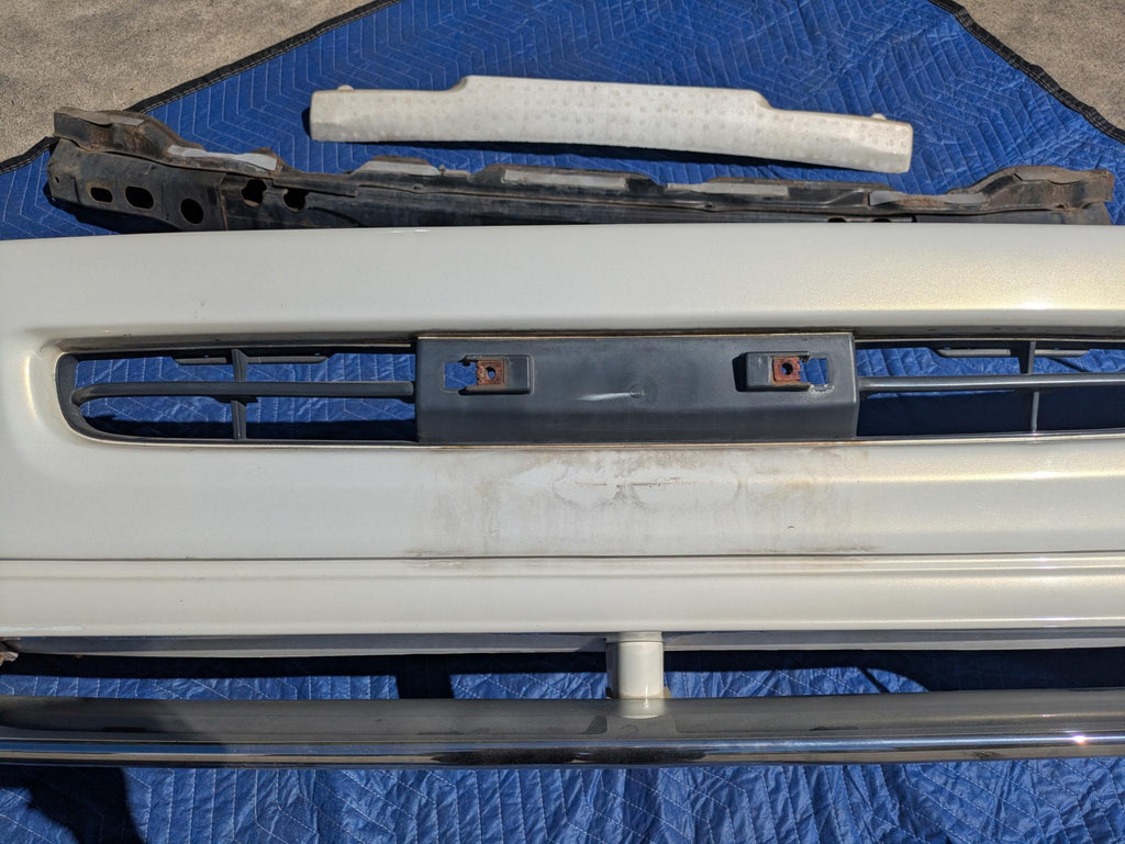 Toyota Land Cruiser 100 series front bumper cover JDM (GARAGE SALE)