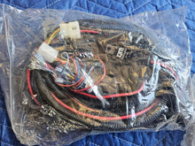 Load image into Gallery viewer, TJM Pro Locker Compact Air Compressor 12V – Brand New (GARAGE SALE)